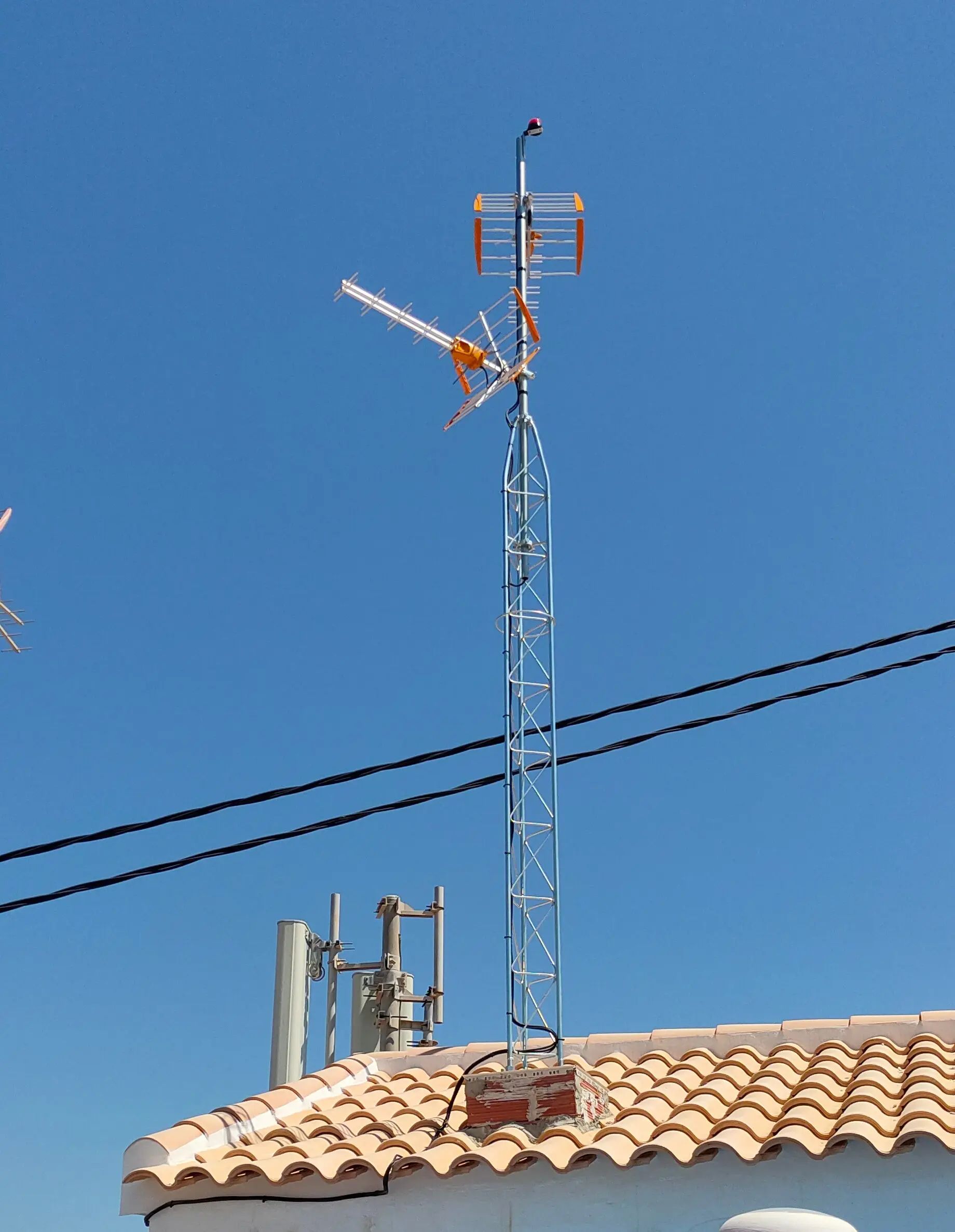 TODO: descripción de "Instalación de antena"