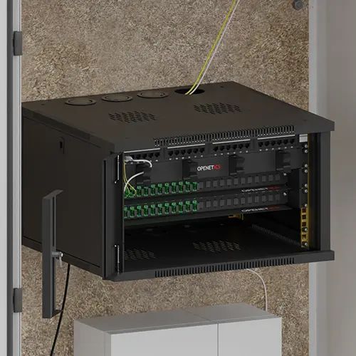 TODO: descripción de "Instalación de fibra óptica"
