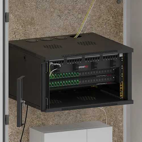 TODO: descripción de "Instalación de fibra óptica"