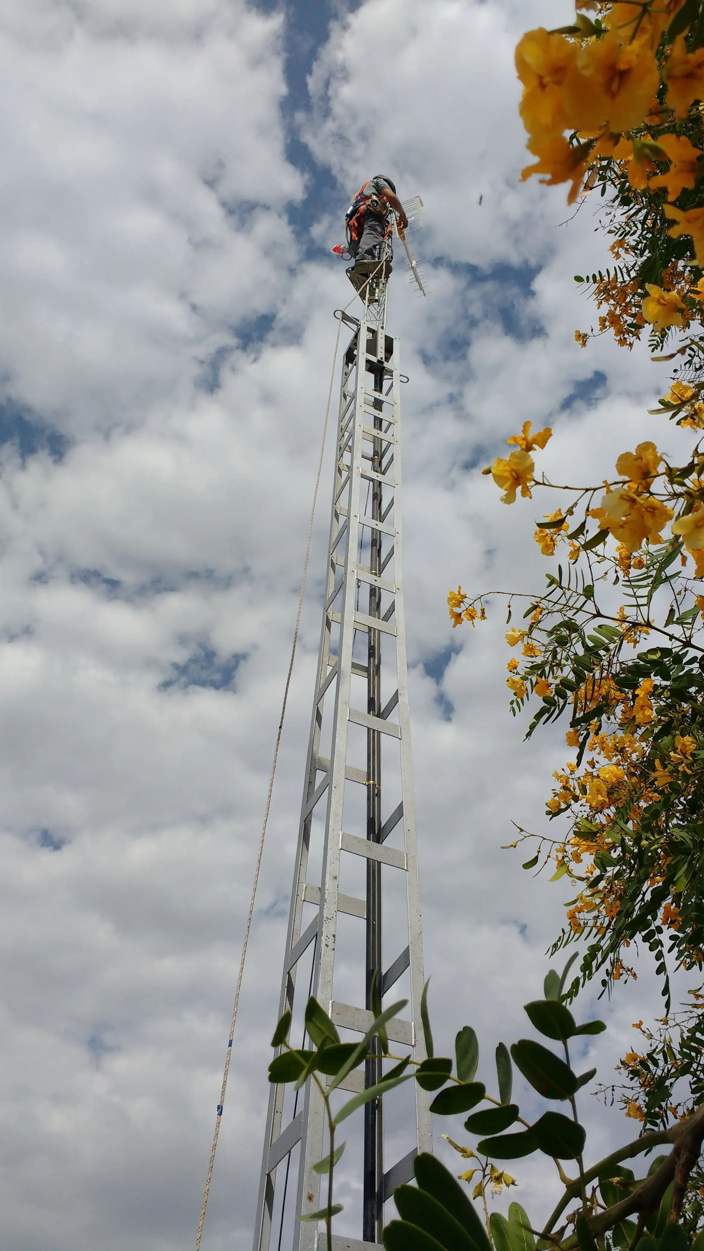 TODO: descripción de "Instalación de antena"