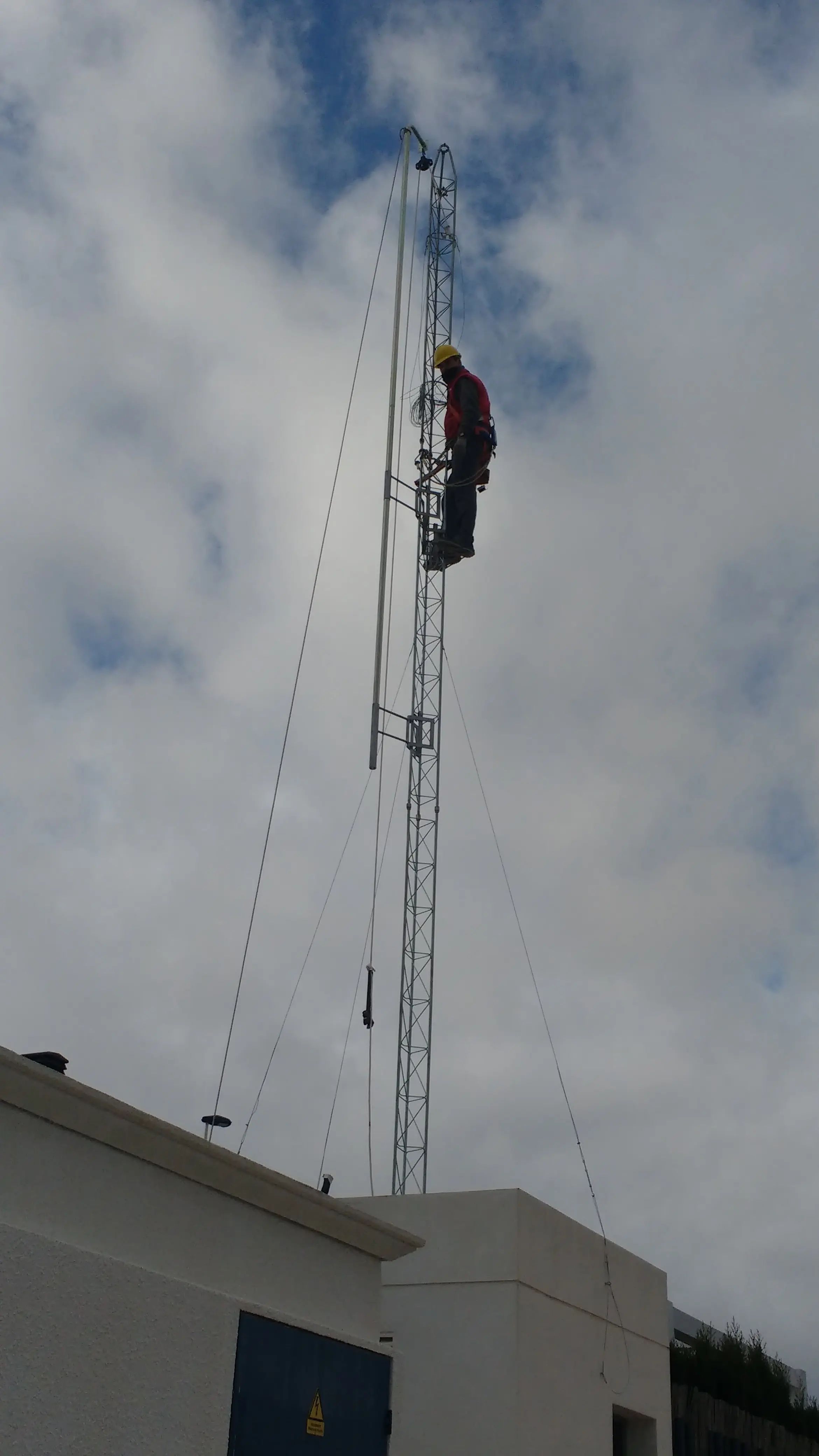 TODO: descripción de "Instalación de antena"