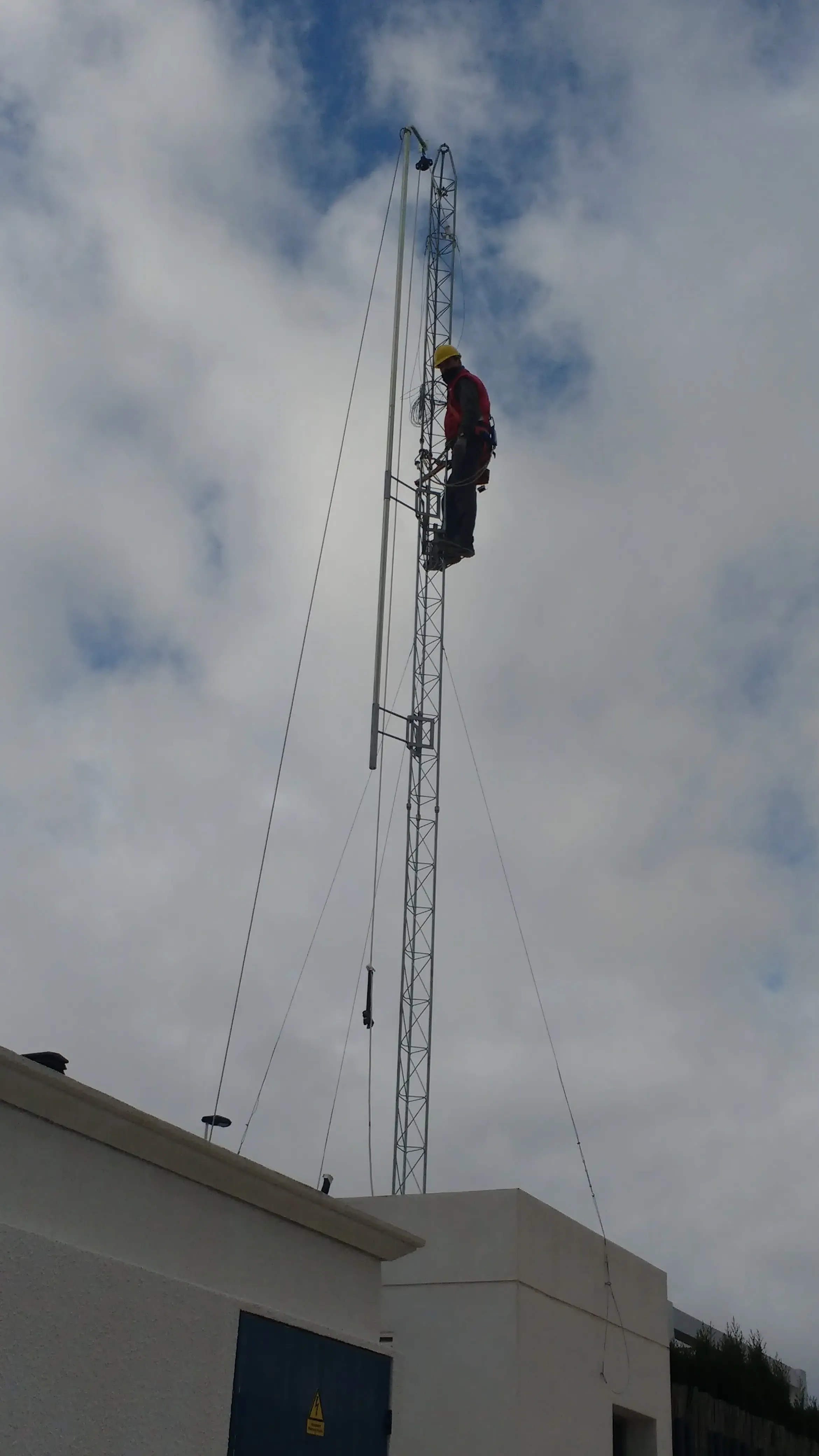 TODO: descripción de "Instalación de antena"